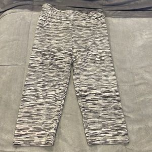 Girls justice Capri leggings, size 12, black white and gray